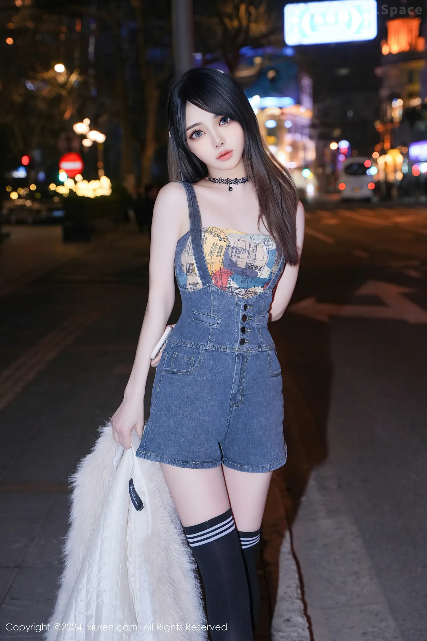 图片[6]-[XiuRen秀人网]VOL.8508 模特林月月性感抹胸牛仔背带服配黑色腿袜秀完美身材迷人写真63P-秀人网官方网站